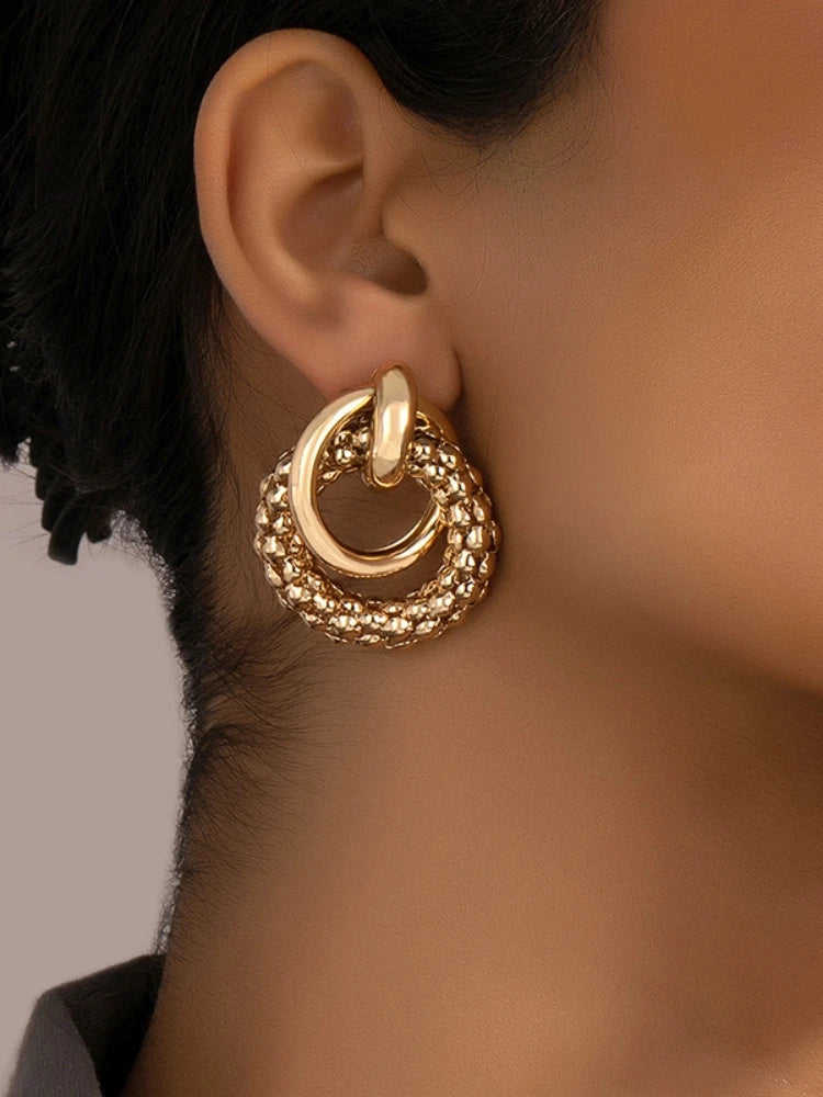 New Fashion Twist Dangle Earrings for Women Exaggerated Gold Color Metal Wrap Earrings European Ear Jewelry oorbellen