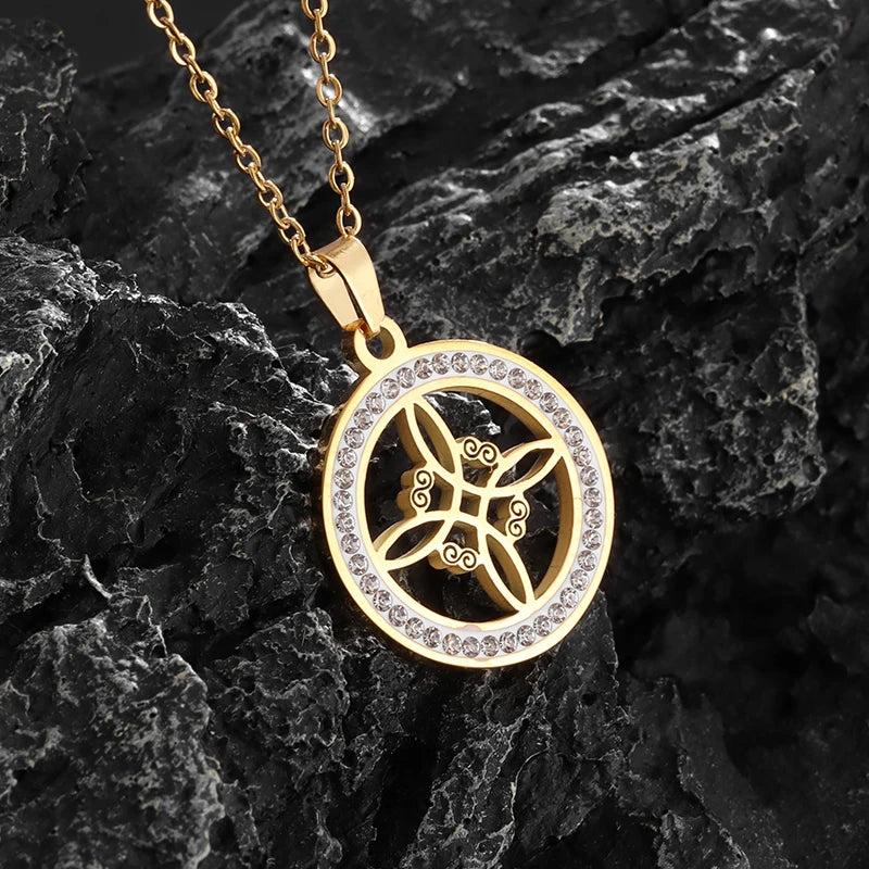 Stainless Steel Witch Knot Necklace for Men and Women, Fashionable Irish Celtic Knot, Lucky Jewelry Gift for Girls