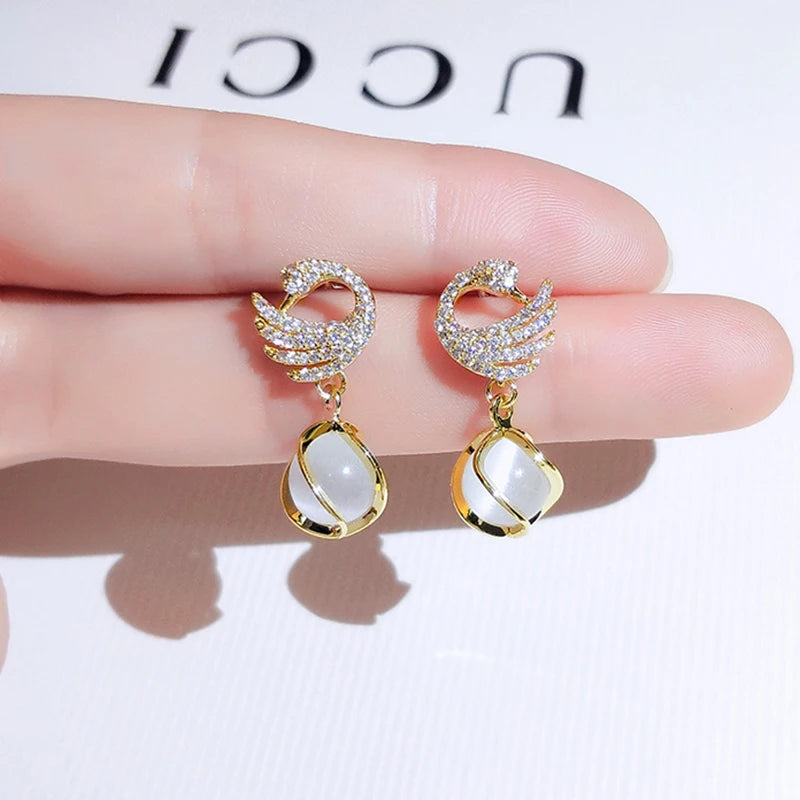 New Fashion Fine Swan Earrings for Women Temperament High Quality Opal Jewelry Zircon Silver Needle Hot