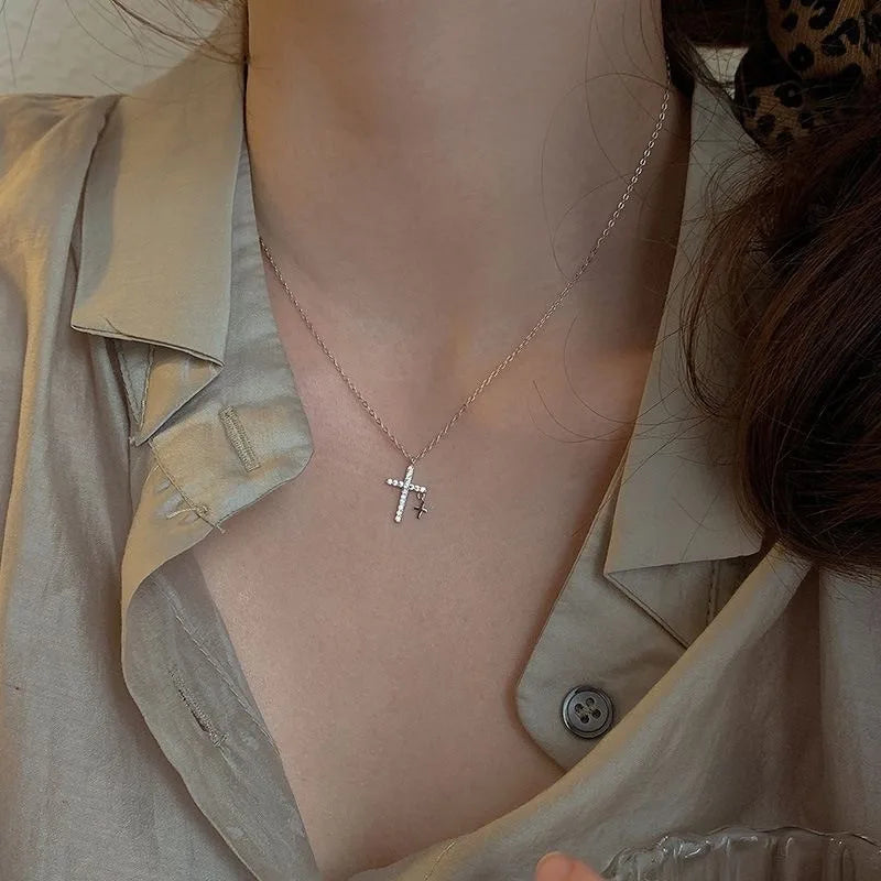 Fashion Simple Stainless Steel Cross Necklaces for Women Luxury Design Metal Zircon Clavicle Chain Choker Jewelry Birthday Gift
