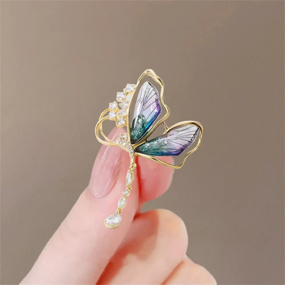 Exquisite Green Crystal Butterfly Brooch Fashion Metal Lapel Pins for Women Girl Suit Sweater Badges Jewelry Accessories Gift