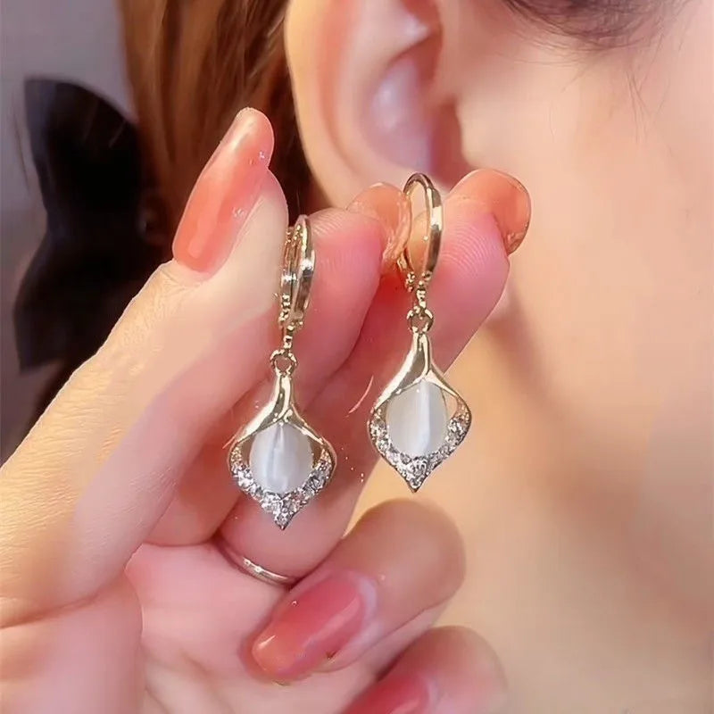 New Cat's Eye Fashion Geometric Earrings for Women Temperament Drop Earrings Girl Gift Earring Wedding Party Jewelry Gift