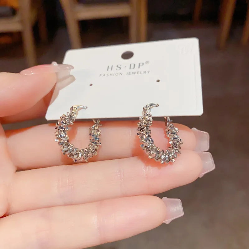LATS Retro Light Luxury Exaggerated Twisted Metal Hoop Earrings for Women Fashion High-end Niche Design Jewelry Wholesale