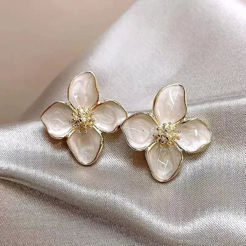 Zircon Floral Stud Earrings for Women French Retro Elegant Earrings Temperament Jewelry Korean Wedding Romantic Jewelry Gifts