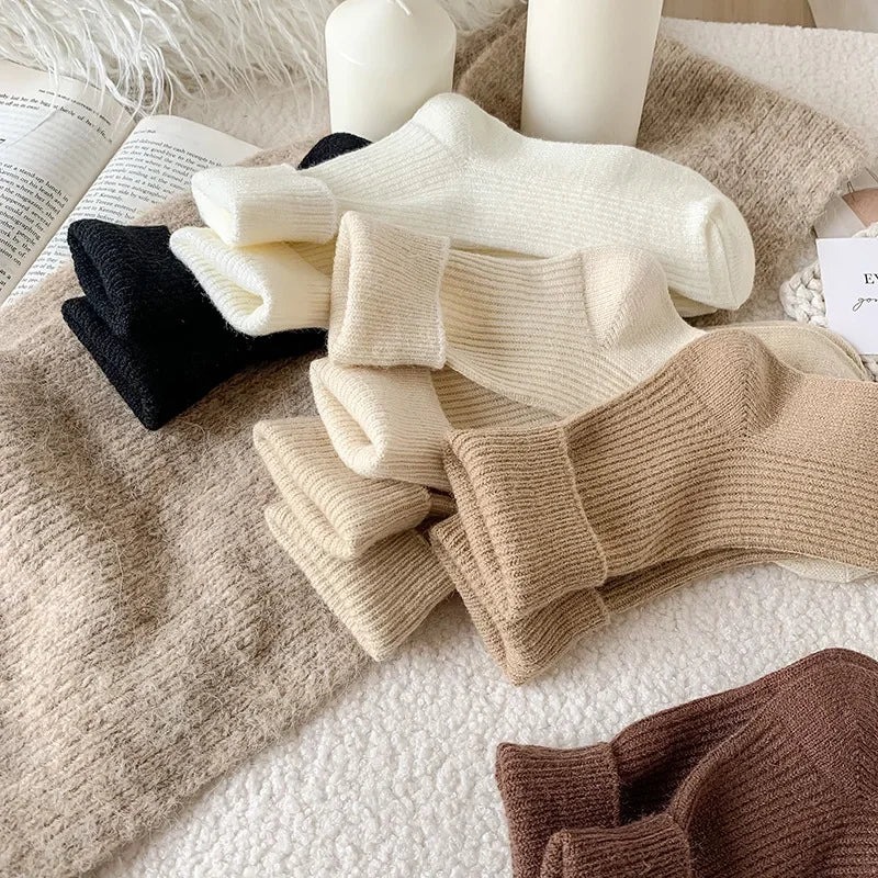 Winter Cashmere Wool Woman Socks Solid Cream Color Harajuku Retro Long Socks Women Girls Thermal Crew Sock Calcetines Mujer New