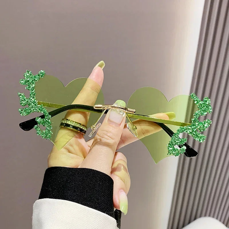2024 Fashion Heart Shaped Sunglasses Luxury Diamond Funny Personality Rimless Sun Glasses Halloween Party Christmas Decoration