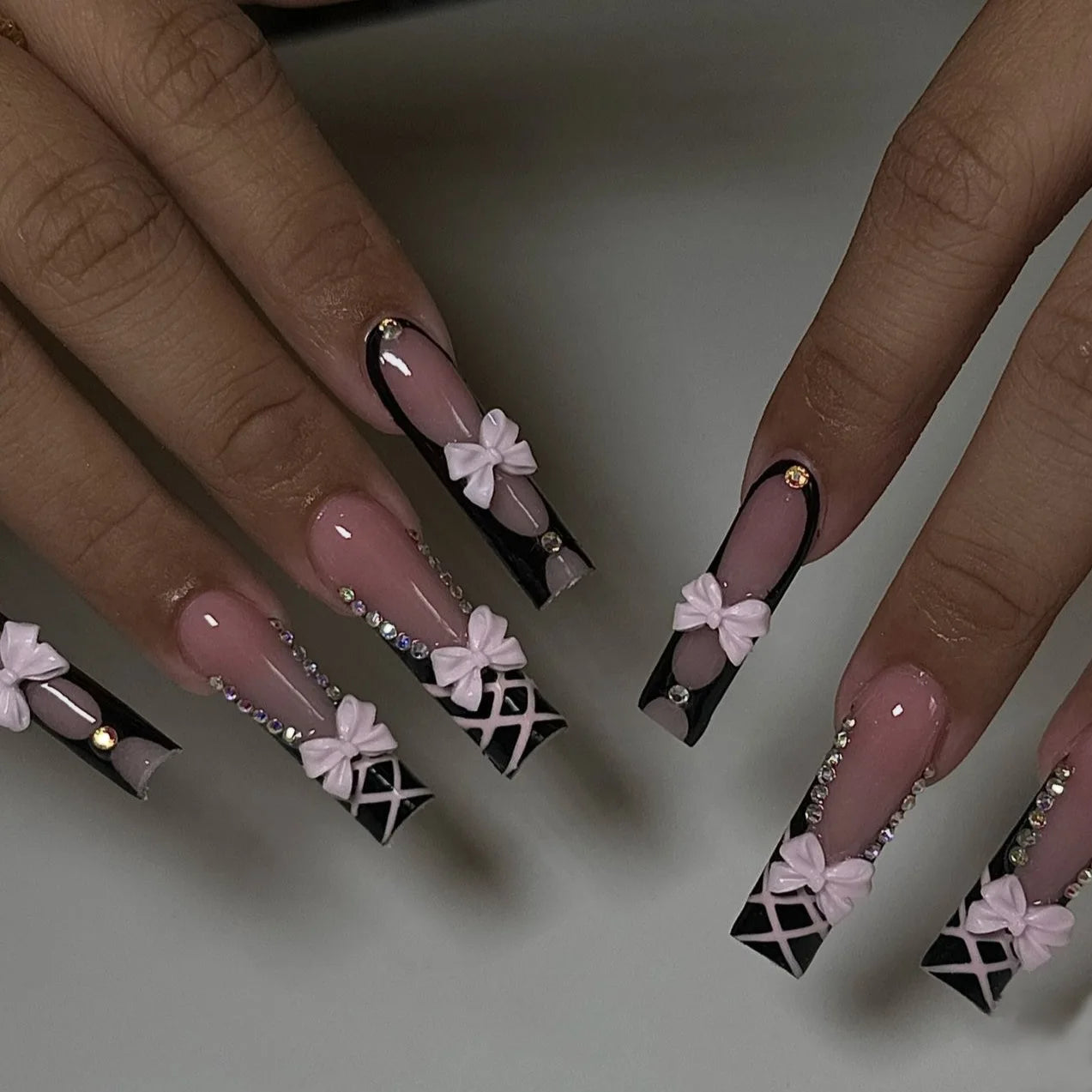 24Pcs Sweet Cool Spice Girl Press on Nails Black French Bow False Nails Y2k Star Glitter Diamond Nail Long Square Gel Fake Nails