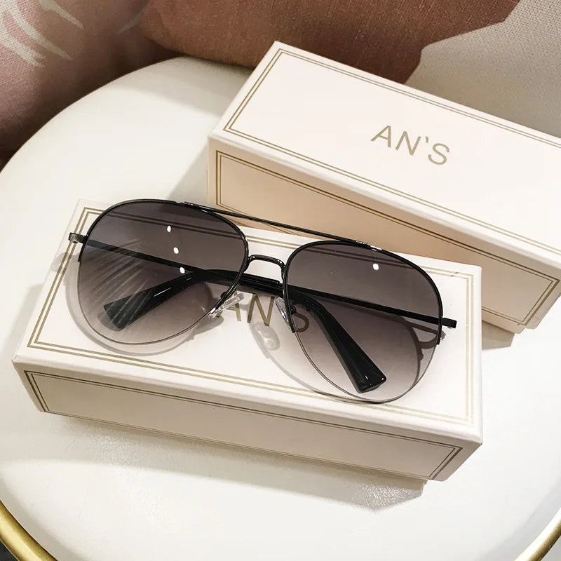 Fashion Gradient Sunglasses for Men Big Frame Pilot Sun Glasses Brand Design Anti-reflective