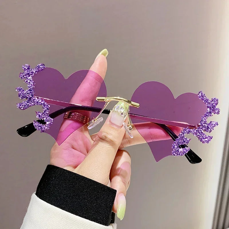 2024 Fashion Heart Shaped Sunglasses Luxury Diamond Funny Personality Rimless Sun Glasses Halloween Party Christmas Decoration