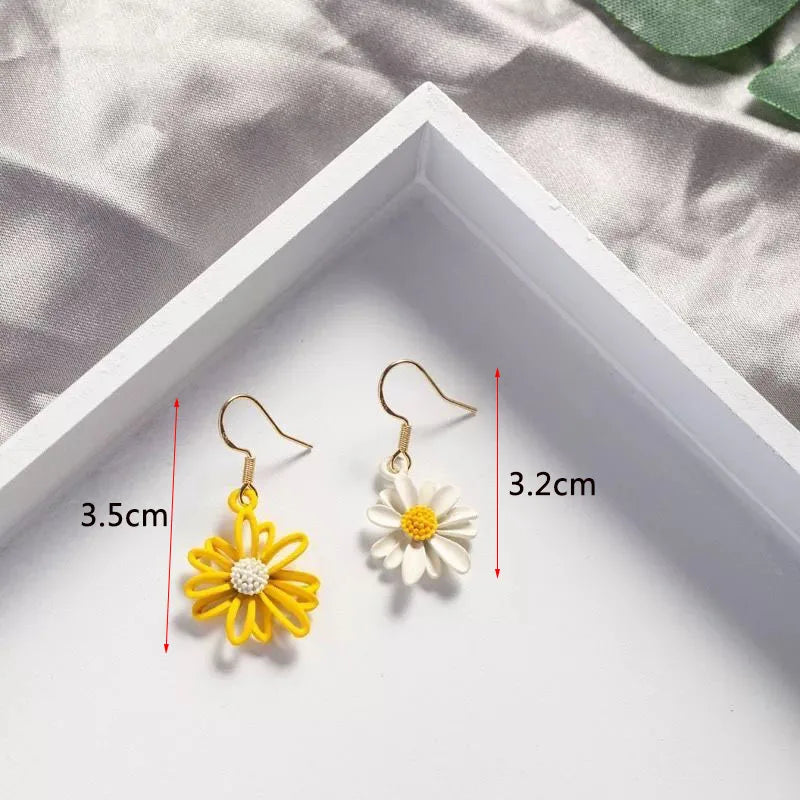 New Women Dangle Earrings Yellow Metal Pendants Geometric Imitation Pearl Drop Earrings Korean Fashion Ear Jewelry pendientes