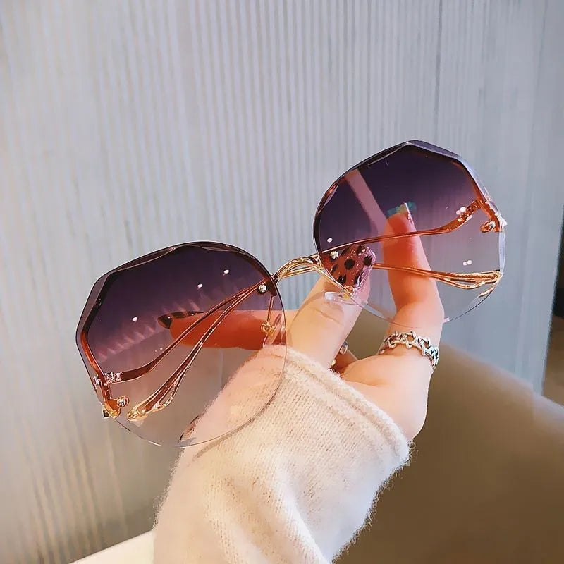 2023 Luxury Brand Design Vintage Rimless Rhinestone Sunglasses Women Men Fashion Gradient Lens Sun Glasses Shades for Female