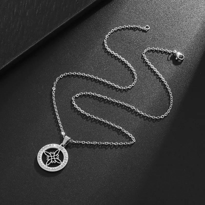 Stainless Steel Witch Knot Necklace for Men and Women, Fashionable Irish Celtic Knot, Lucky Jewelry Gift for Girls