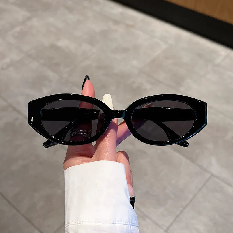 Popular Fashion Oval Women Luxury Sunglasses Retro Brand Designer Jelly Color Shades UV400 Men Rivets Sun Glasses