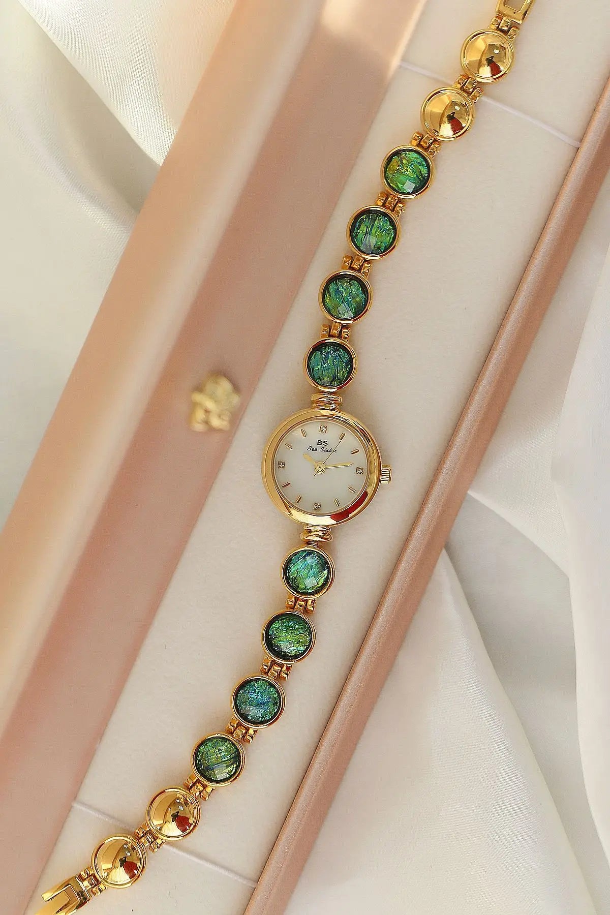 Fashion Ladies Quartz Wristwatches Luxury Peacock Stone Strap Watch for Women Girl Gift Clock Dropshipping Relojes Para Mujer