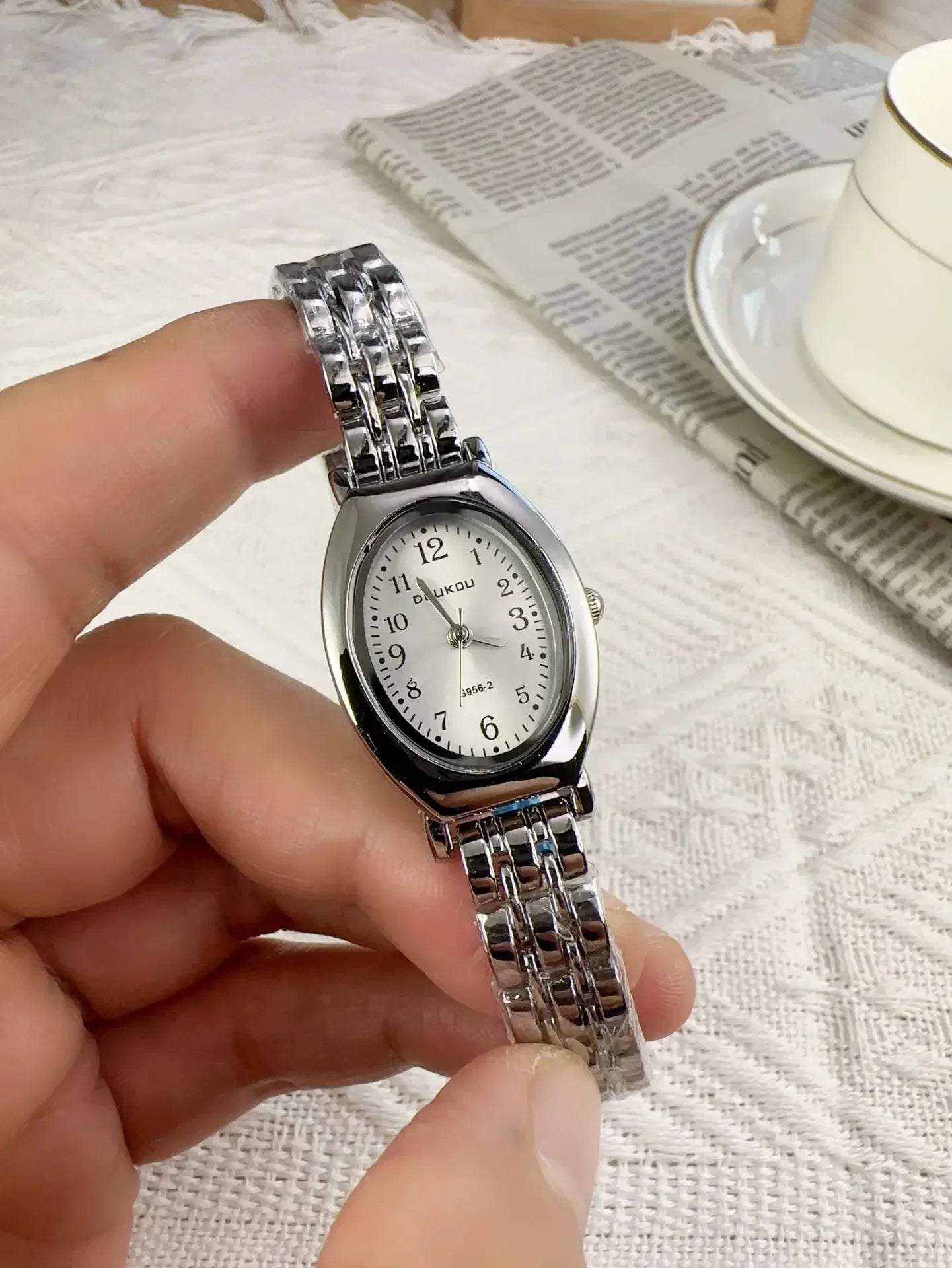 Brand Oval Watches for Women Ladies Gold Steel Strap Quartz Watch Simple and Fashionable Quartz Wristwatches Dropshipping
