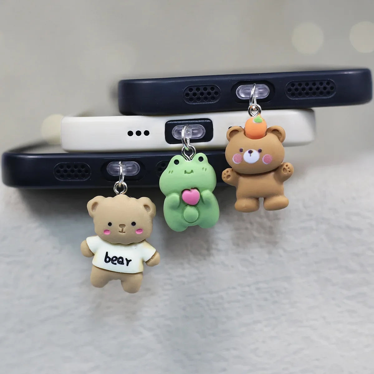 Love Frog Phone Dust Stopper Cute Bear Decorative Pendant DIY Pendant for iPhone/Xiaomi/Type-C Interface Phone Accessories