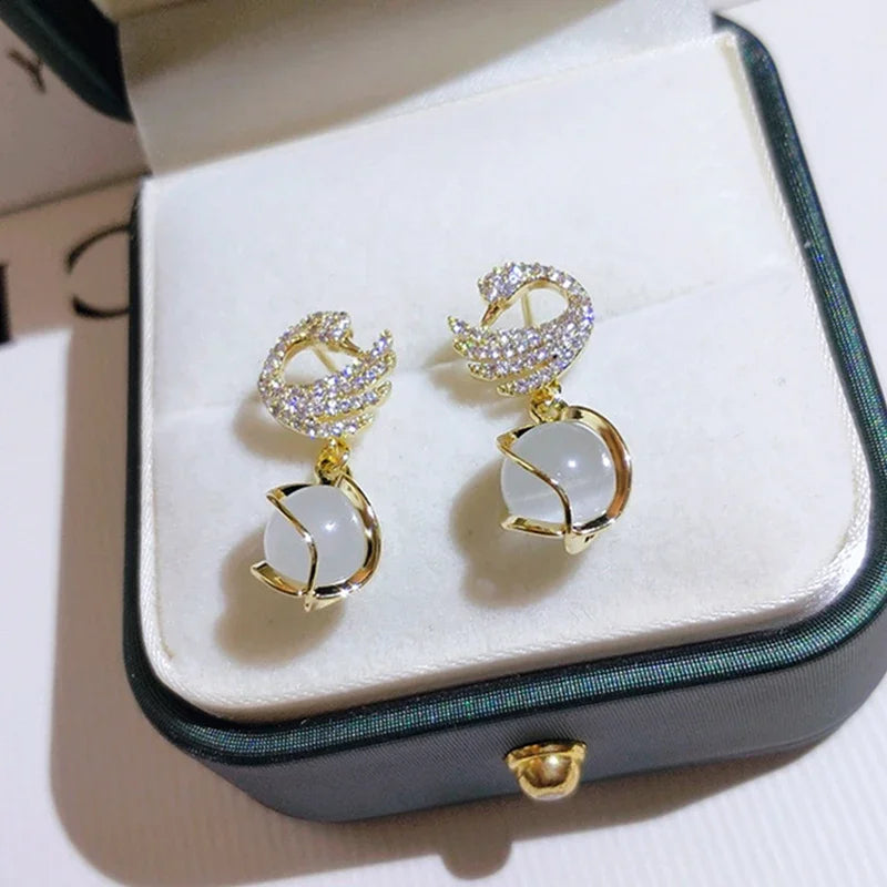 New Fashion Fine Swan Earrings for Women Temperament High Quality Opal Jewelry Zircon Silver Needle Hot
