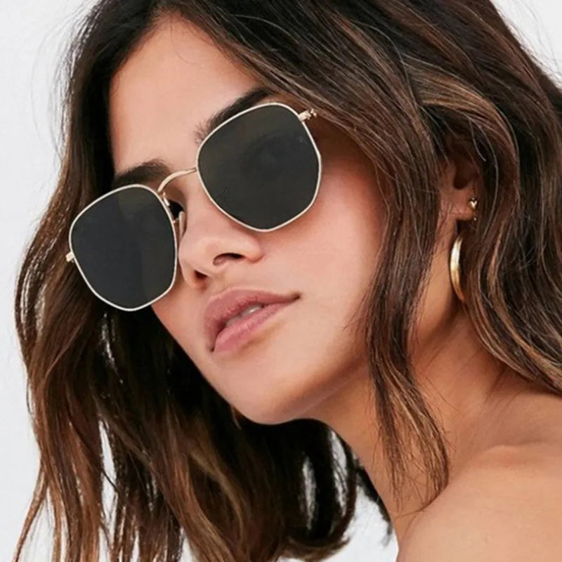 Classic Square Sunglasses Men Women Brand Designer Vintage Sun Glasses Male Metal Frame Outdoor Shades Driving Oculos De Sol