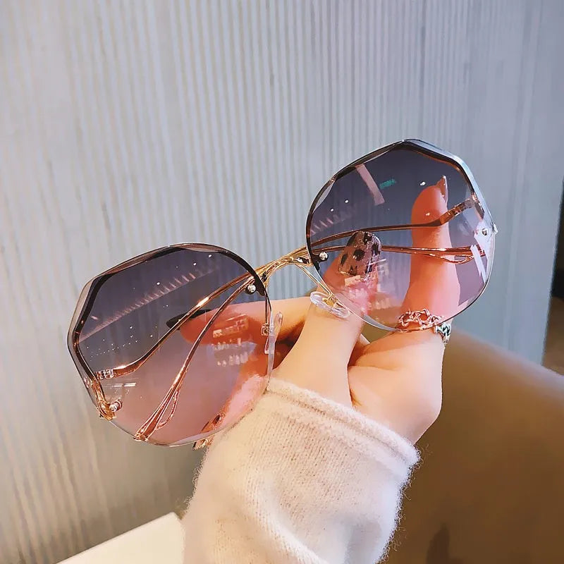 2023 Luxury Brand Design Vintage Rimless Rhinestone Sunglasses Women Men Fashion Gradient Lens Sun Glasses Shades for Female