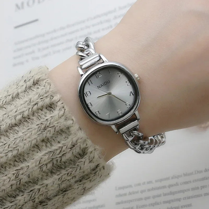 Brand Oval Dial Quartz Watch Korean Version Simple and Fashion Women's Bracelet Wristwatch Luxury Gift Small Green Watches