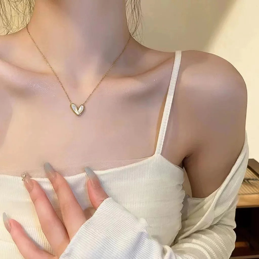Trendy Korean Simple Heart Pendant Choker Necklaces For Woman Clavicle Chain Necklace for Women Girls New Party Gifts Jewelry