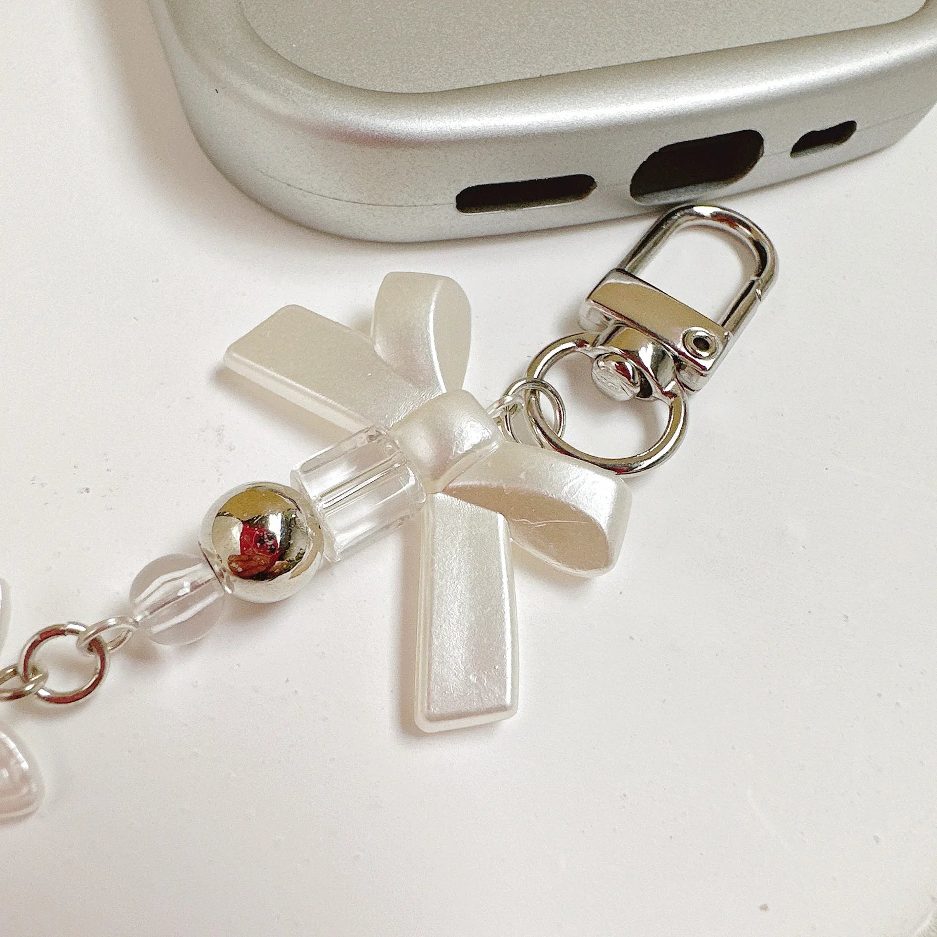 Candy Color Pearl Bowknot Phone Chain Sweet Bear Heart Pendant Earphone Case Anti-Lost Lanyard Bag Decor